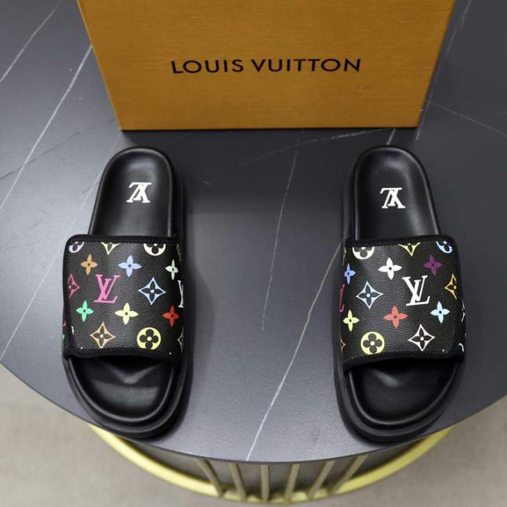 Picture of Louis Vuitton Slippers _SKULVsz38-45hnh0444962